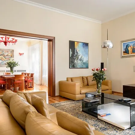 Svrrek Vila Split
